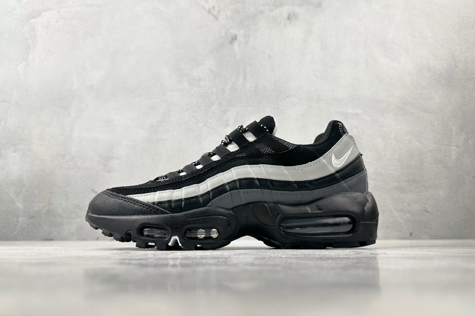 Nike Air Max 95 black Gray CT1805-001