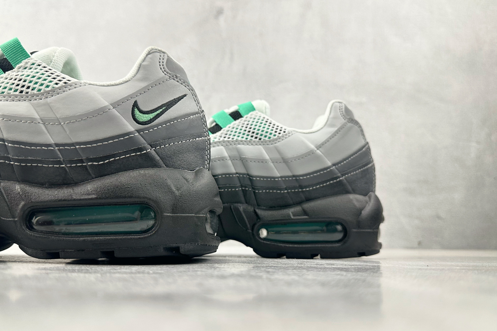 Nike Air Max 95 gray green DH8015-002 - Image 7