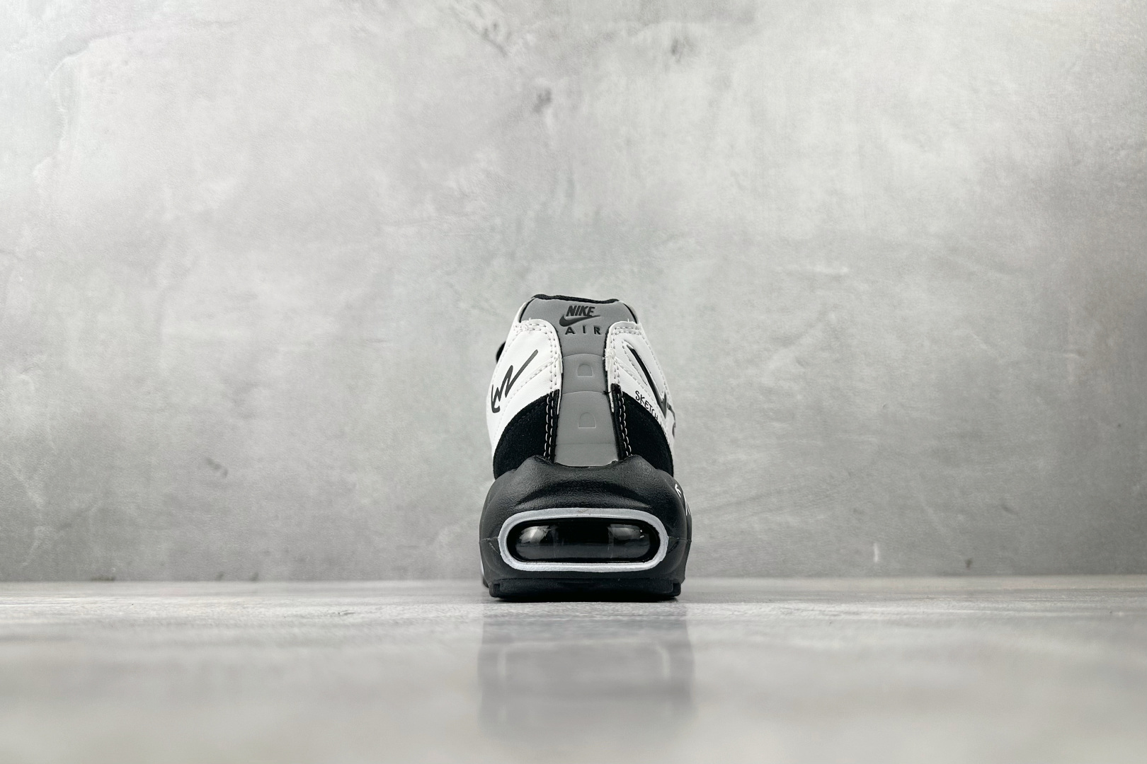 Nike Air Max 95 black DX4615-100 - Image 8