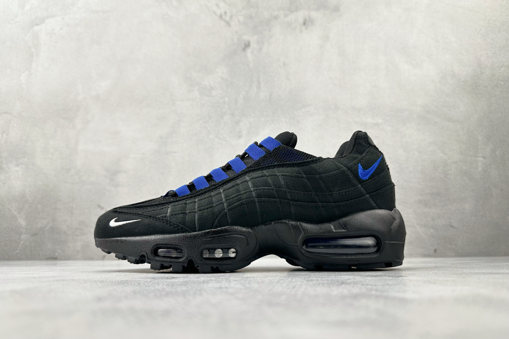 Nike Air Max 95 black and blue FN3876-001