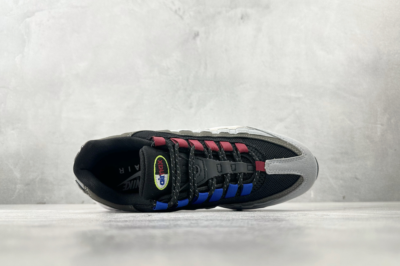 Nike Air Max 95 gray red blue FN7801-001 - Image 3