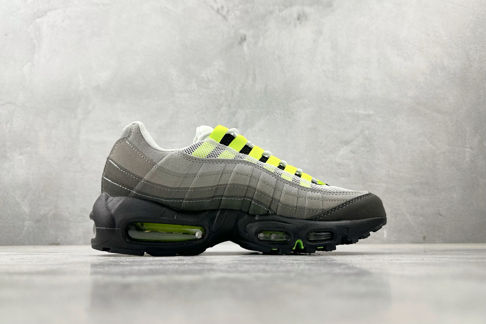 Nike Air Max 95 white, gray, black 554970-071 - Image 2