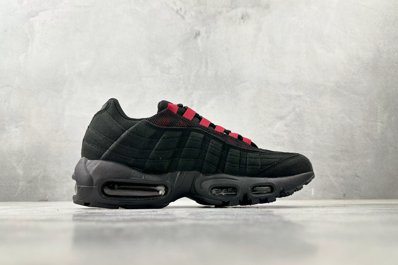 Nike Air Max 95 black FQ2 430 001 - Image 2
