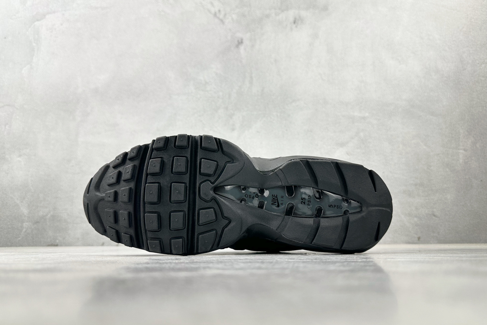 Nike Air Max 95 black warrior Black CI3705-001 - Image 4