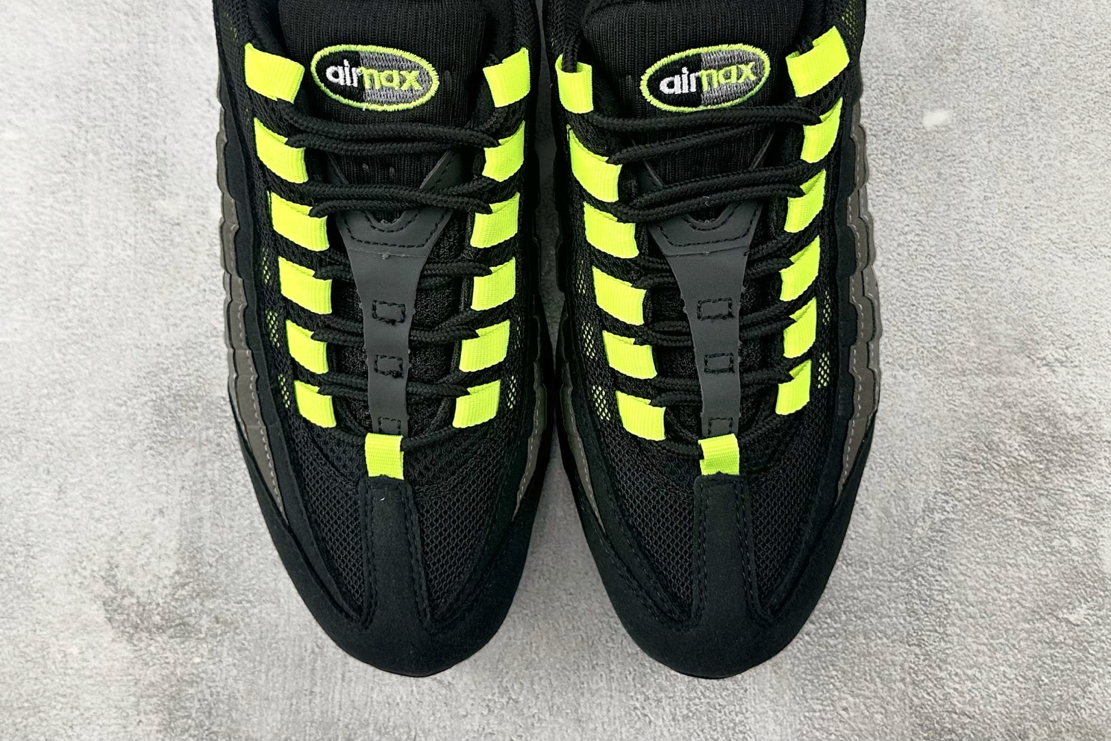 Nike Air Max 95 black green FV4710-001 - Image 9