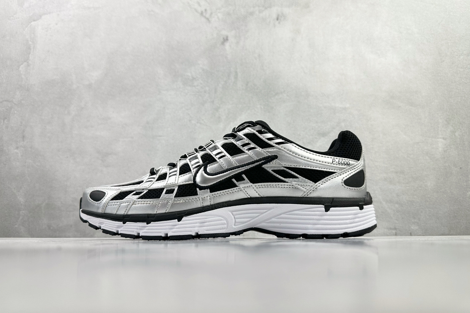 Nike P-6000 black silver BV1021-013