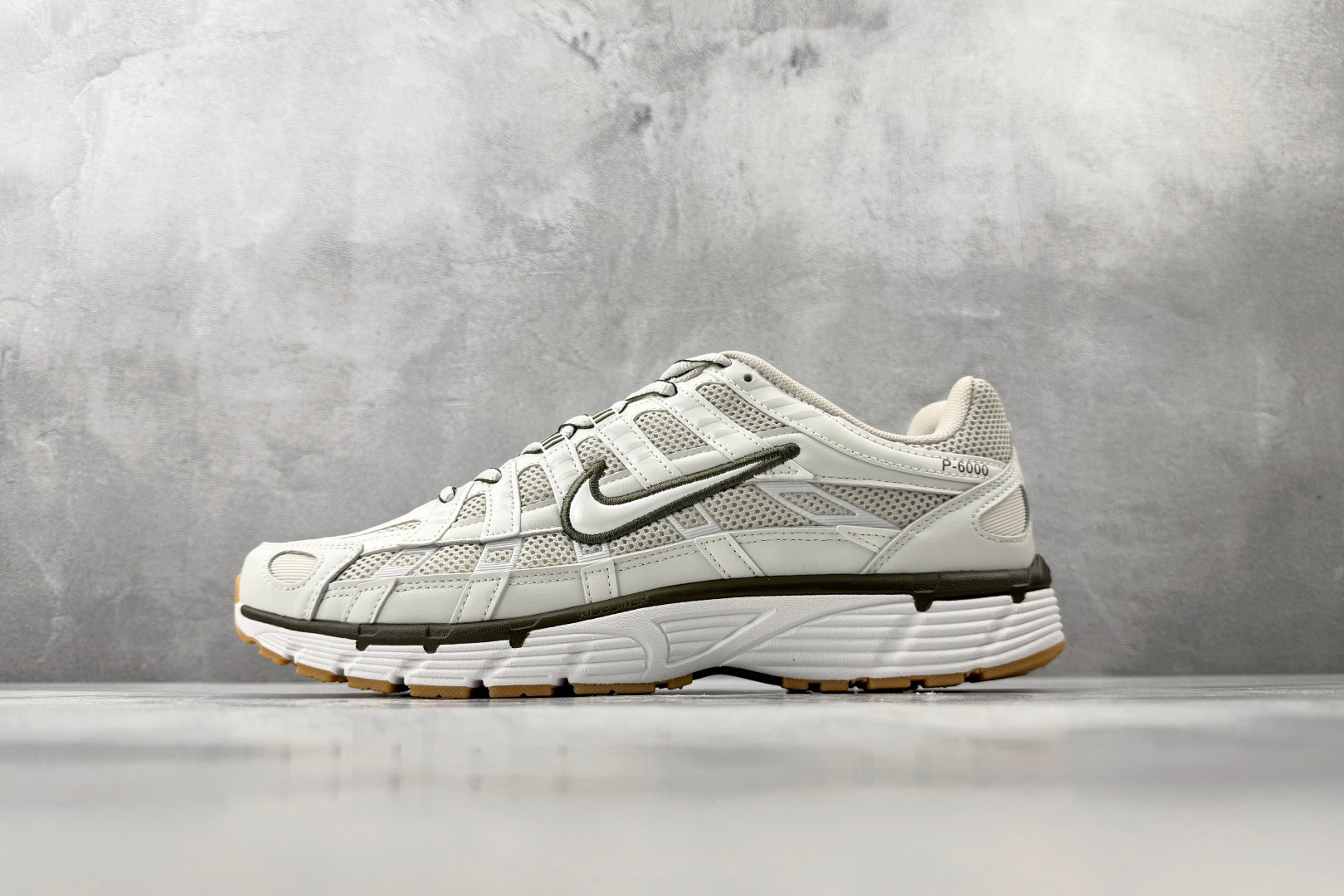 Nike P-6000 beige BV1 021 016