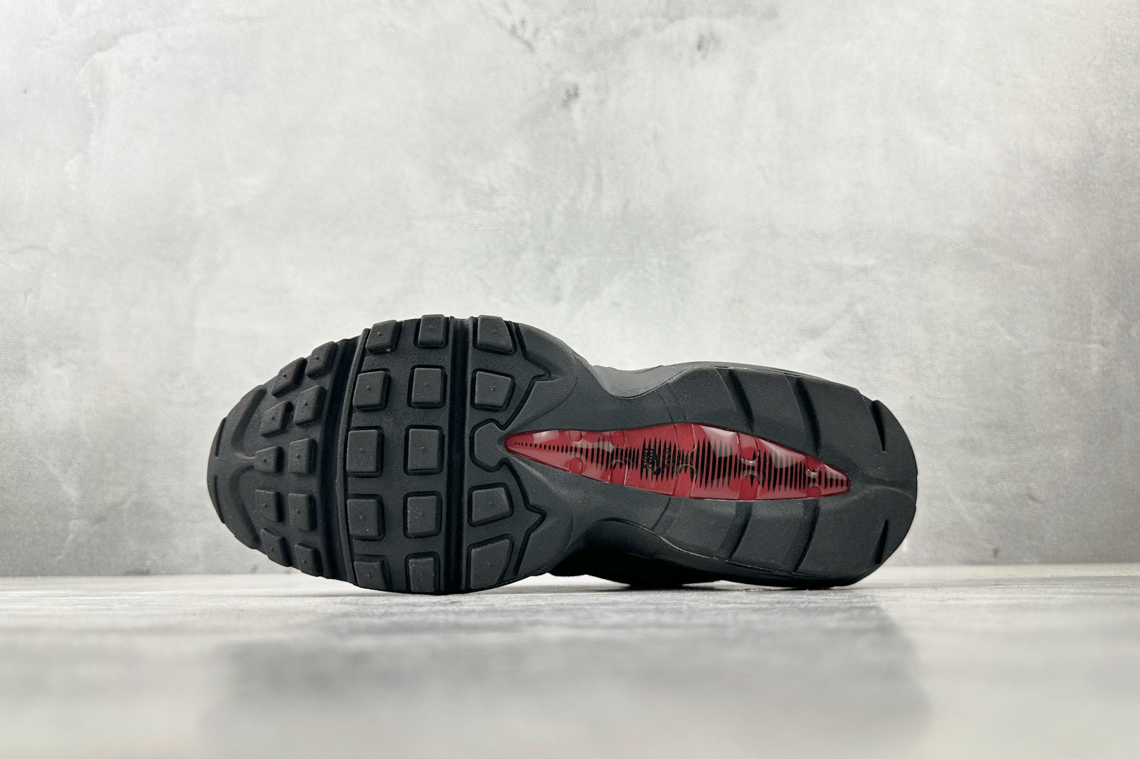 Nike Air Max 95 black FQ2 430 001 - Image 4
