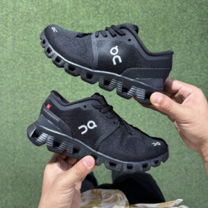 On Cloud X 4 black 3ME30040106