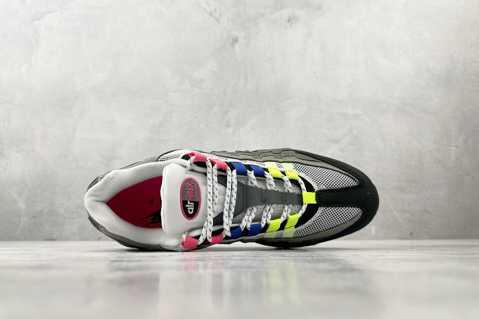 Nike Air Max 95 gray black DN8020-001 - Image 3