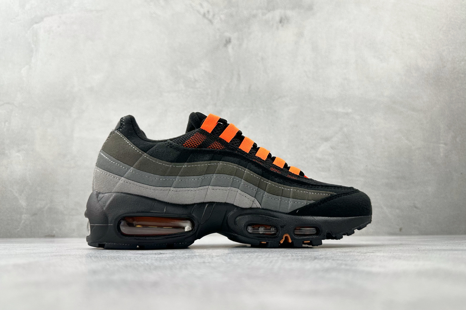 Nike Air Max 95 black FV4710-002 - Image 2
