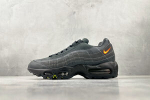 Nike Air Max 95 black and red FZ4626-001