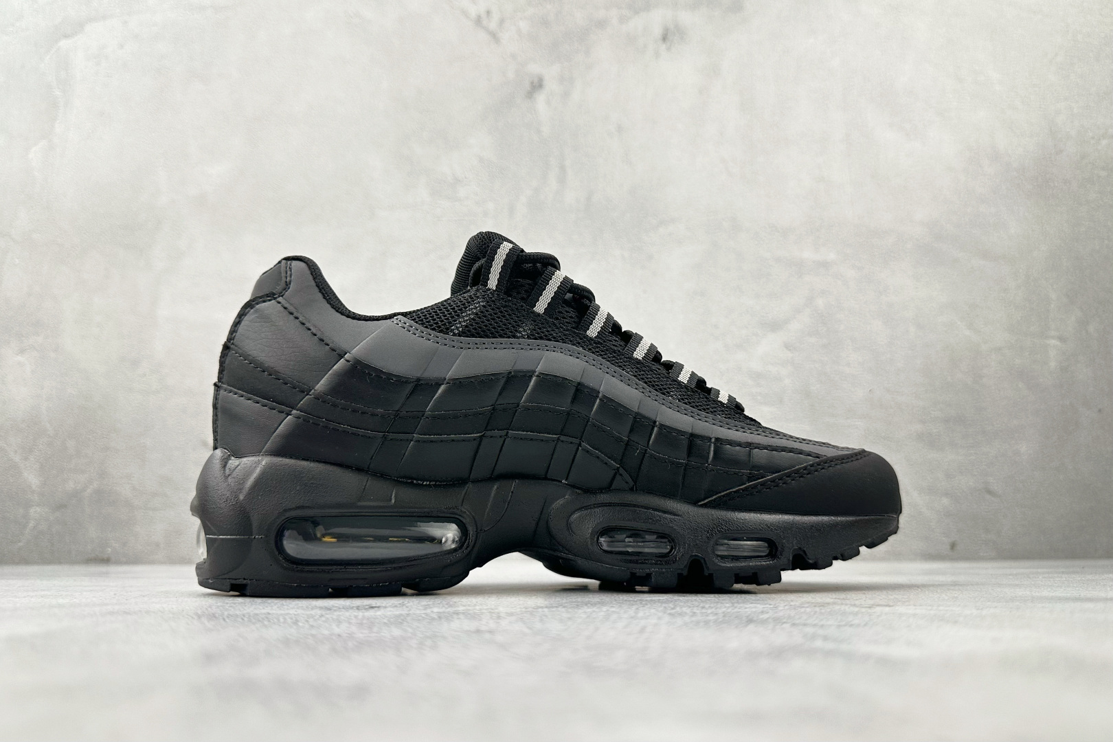 Nike Air Max 95 black HF0121-002 - Image 2