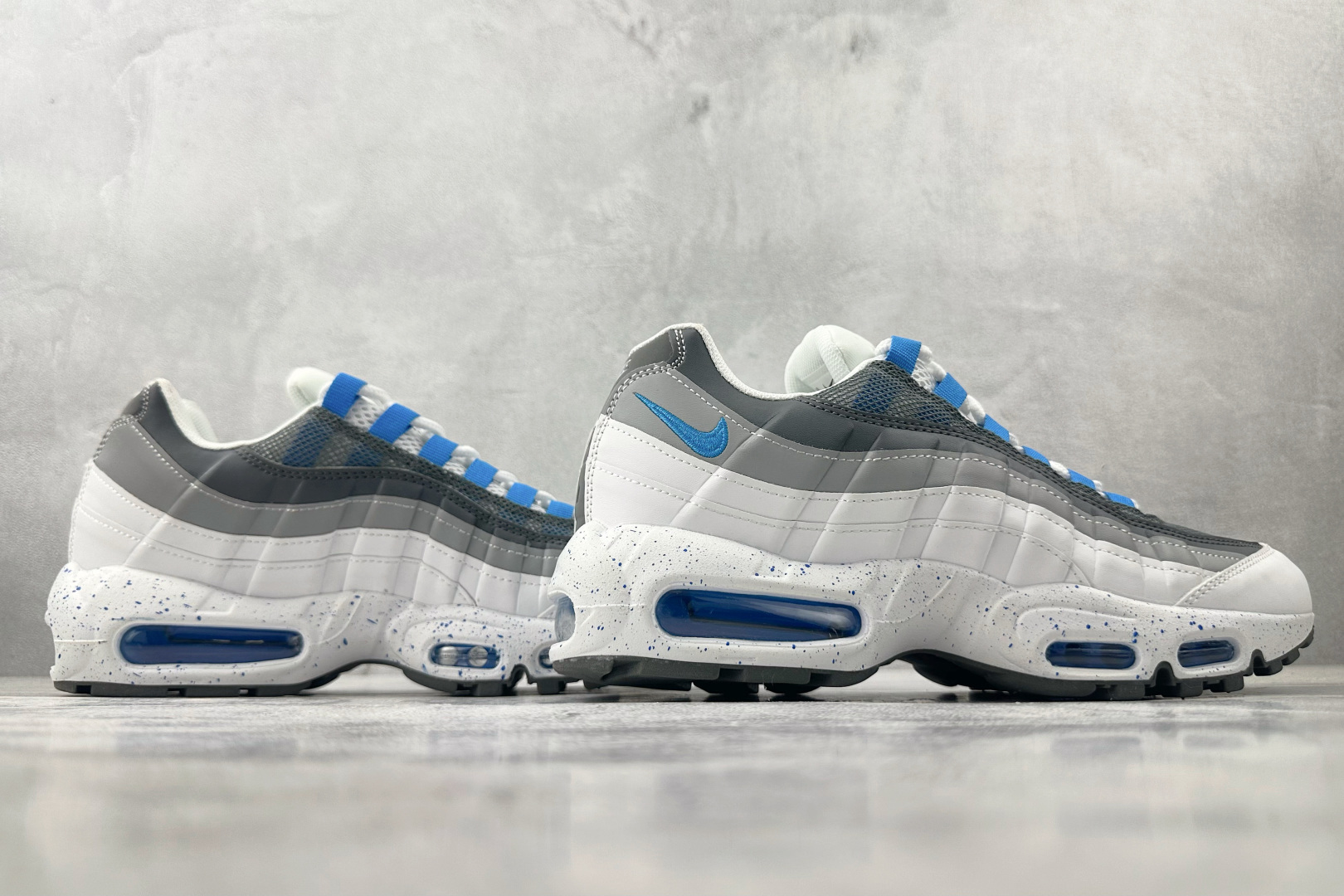 Nike Air Max 95 white and blue 749766-102 - Image 6