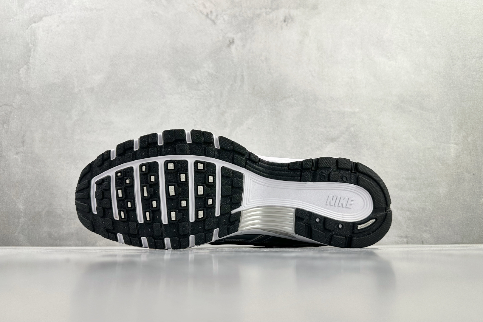 Nike P-6000 black silver BV1021-013 - Image 4