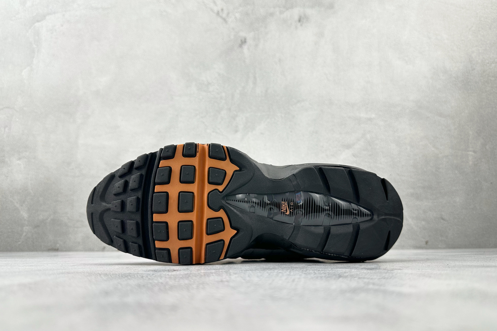 Nike Air Max 95 black FV4710-002 - Image 4