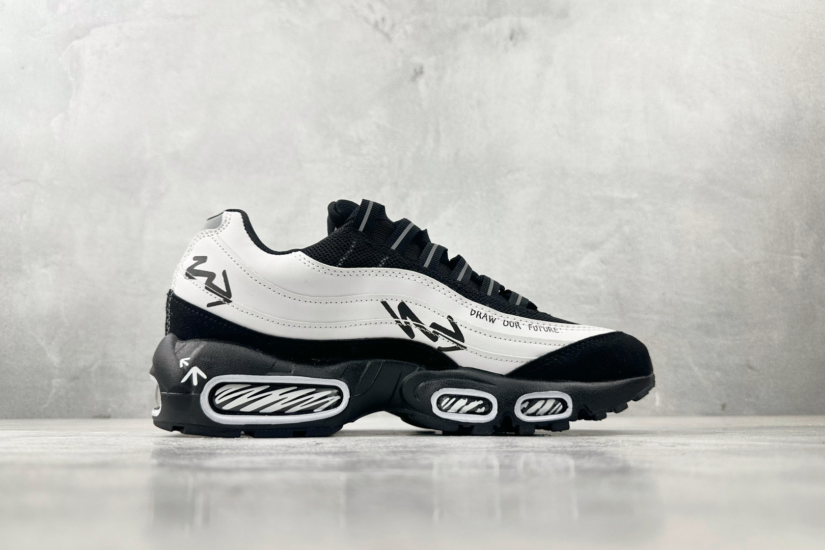 Nike Air Max 95 black DX4615-100 - Image 2