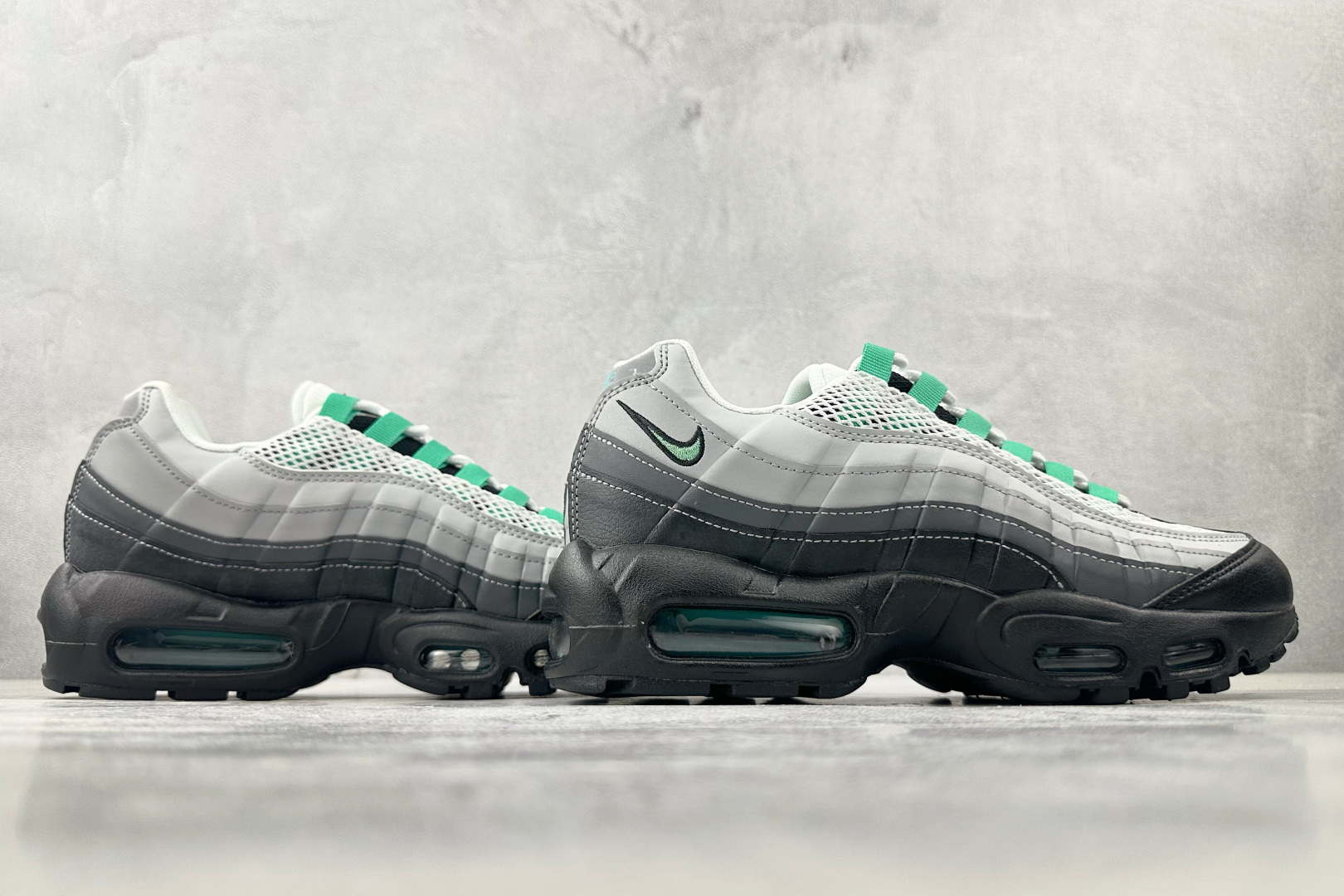 Nike Air Max 95 gray green DH8015-002 - Image 6