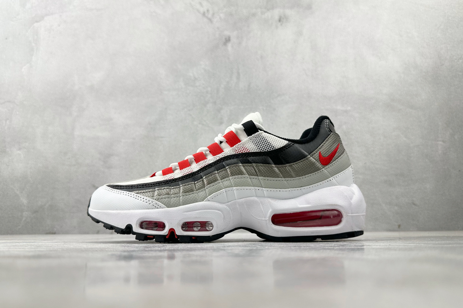 Nike Air Max 95 white, black and red DH9792-100