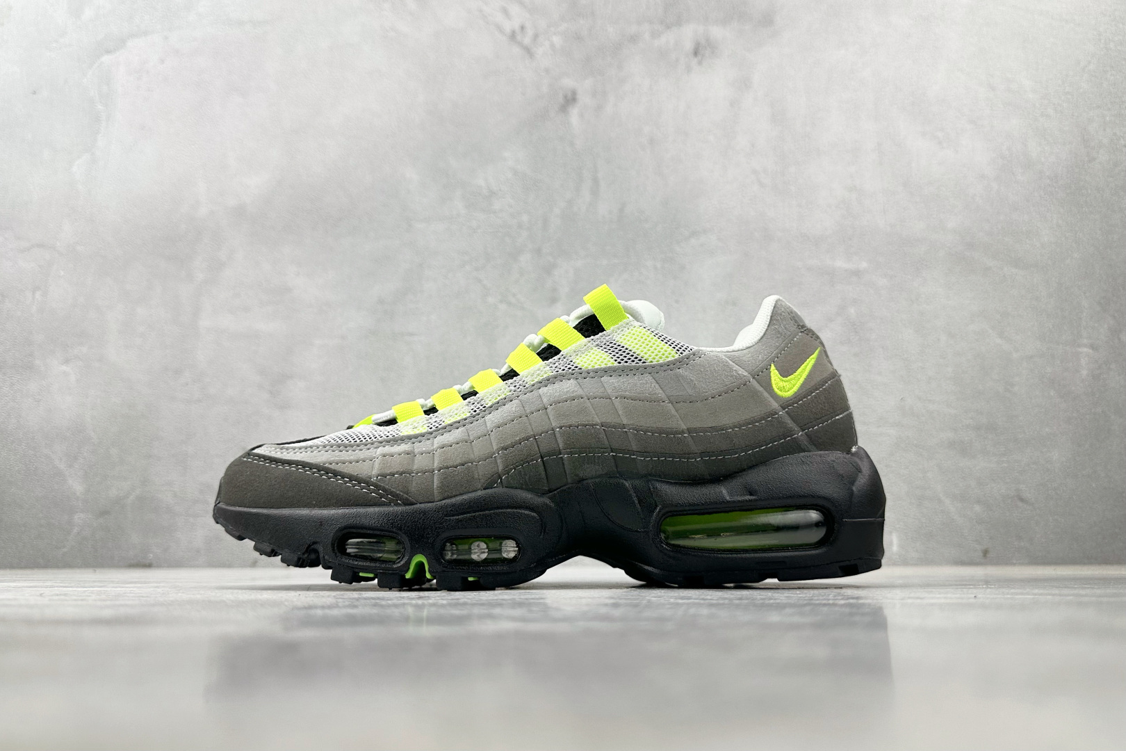 Nike Air Max 95 white, gray, black 554970-071