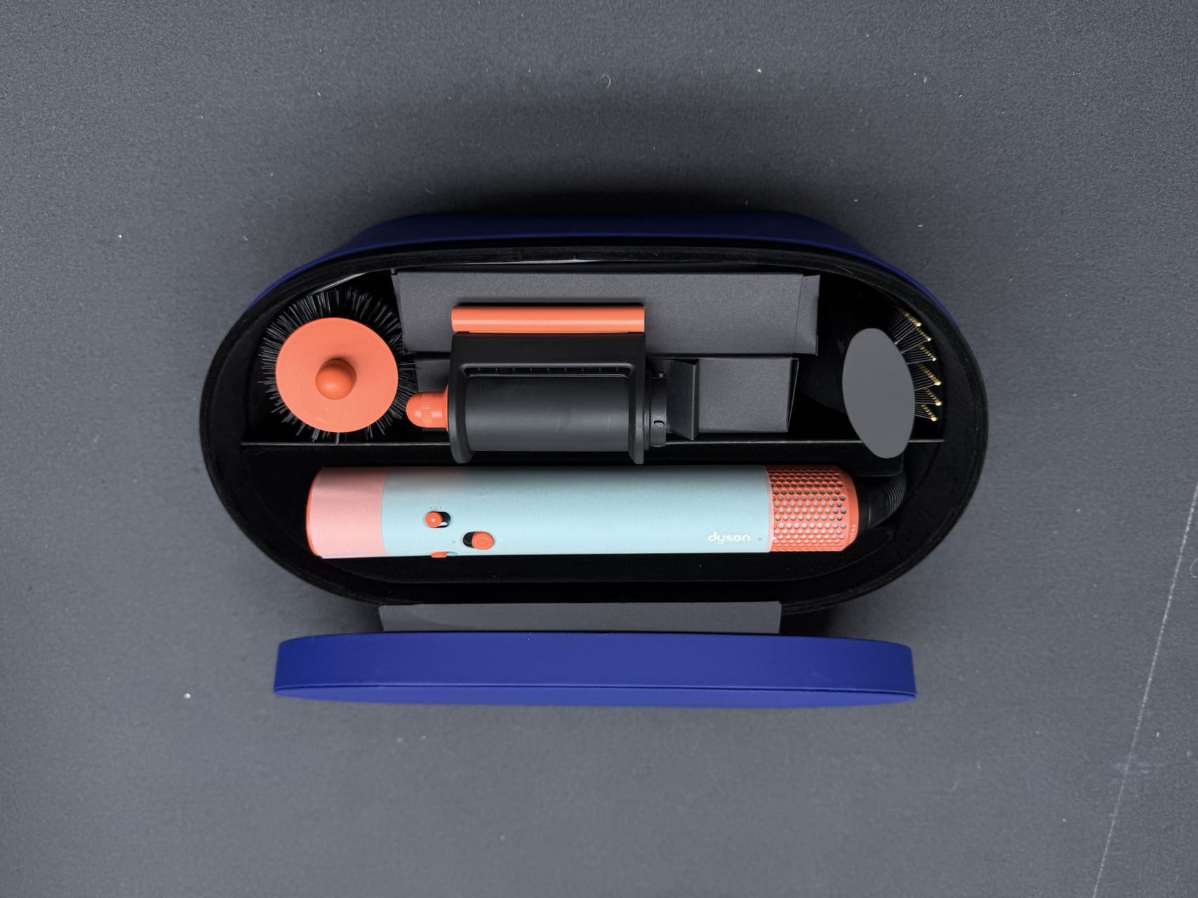 HS08 Airwrap Multi-Styler (Bluetooth Version) - Image 11