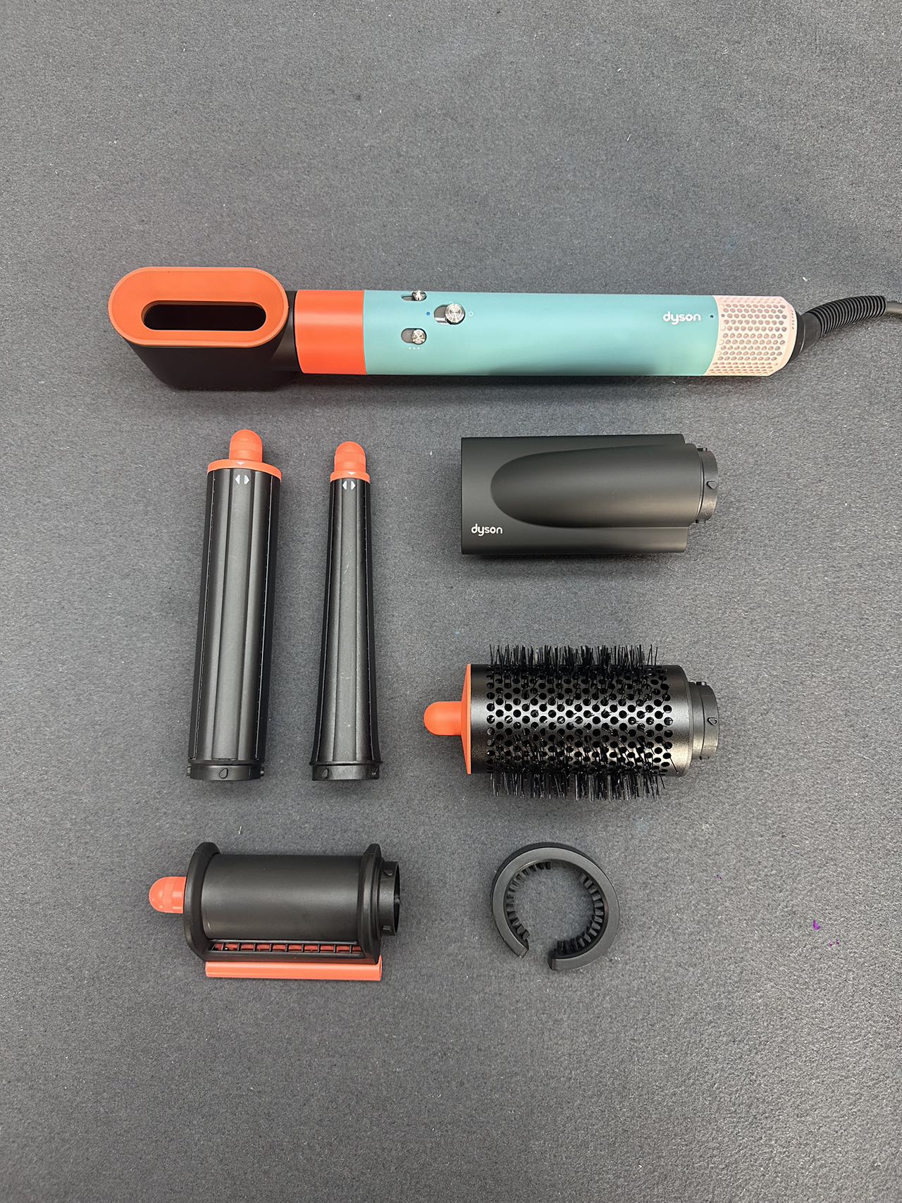 HS08 Airwrap Multi-Styler (Bluetooth Version) - Image 2