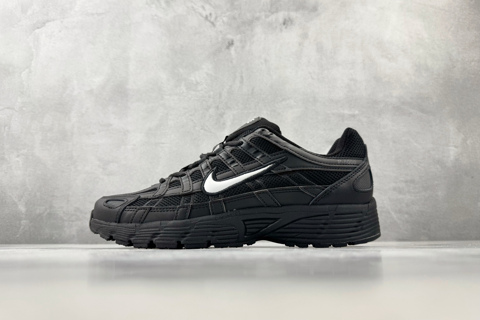 P-6000 HF1052 010