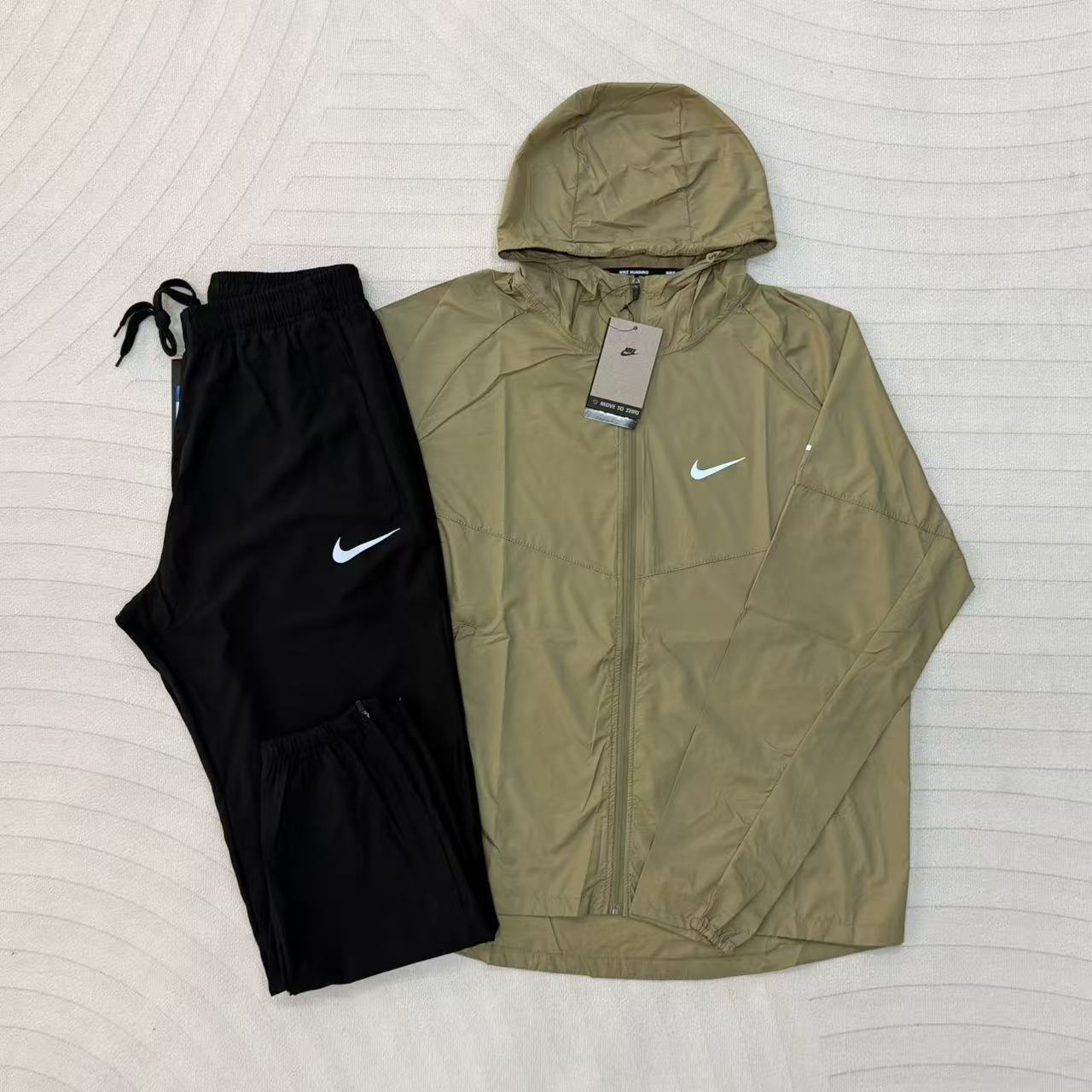 Nike men's lightweight sun protection hooded suits - Image 3